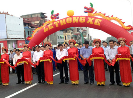 Chính thức thông xe cầu vượt Trần Khát Chân – Đại Cồ Việt